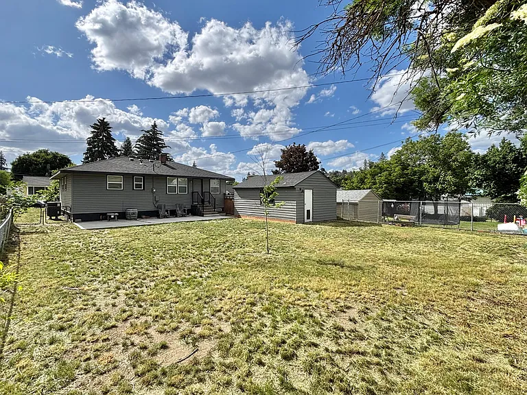 6020 N Elgin St — Photo 3