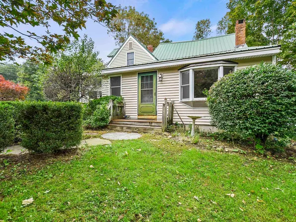 42 Pleasant Street, Danville, NH 03819