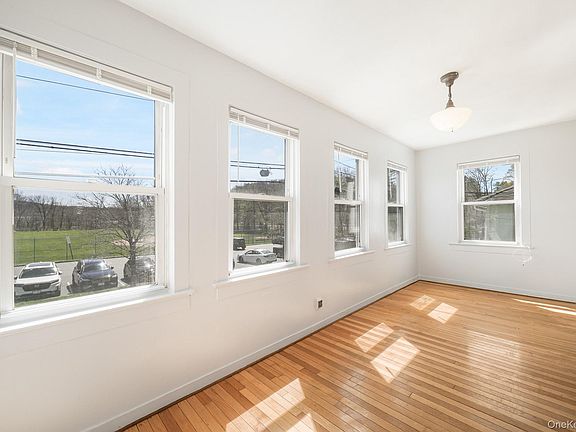 2nd image of 33 Hopper Street