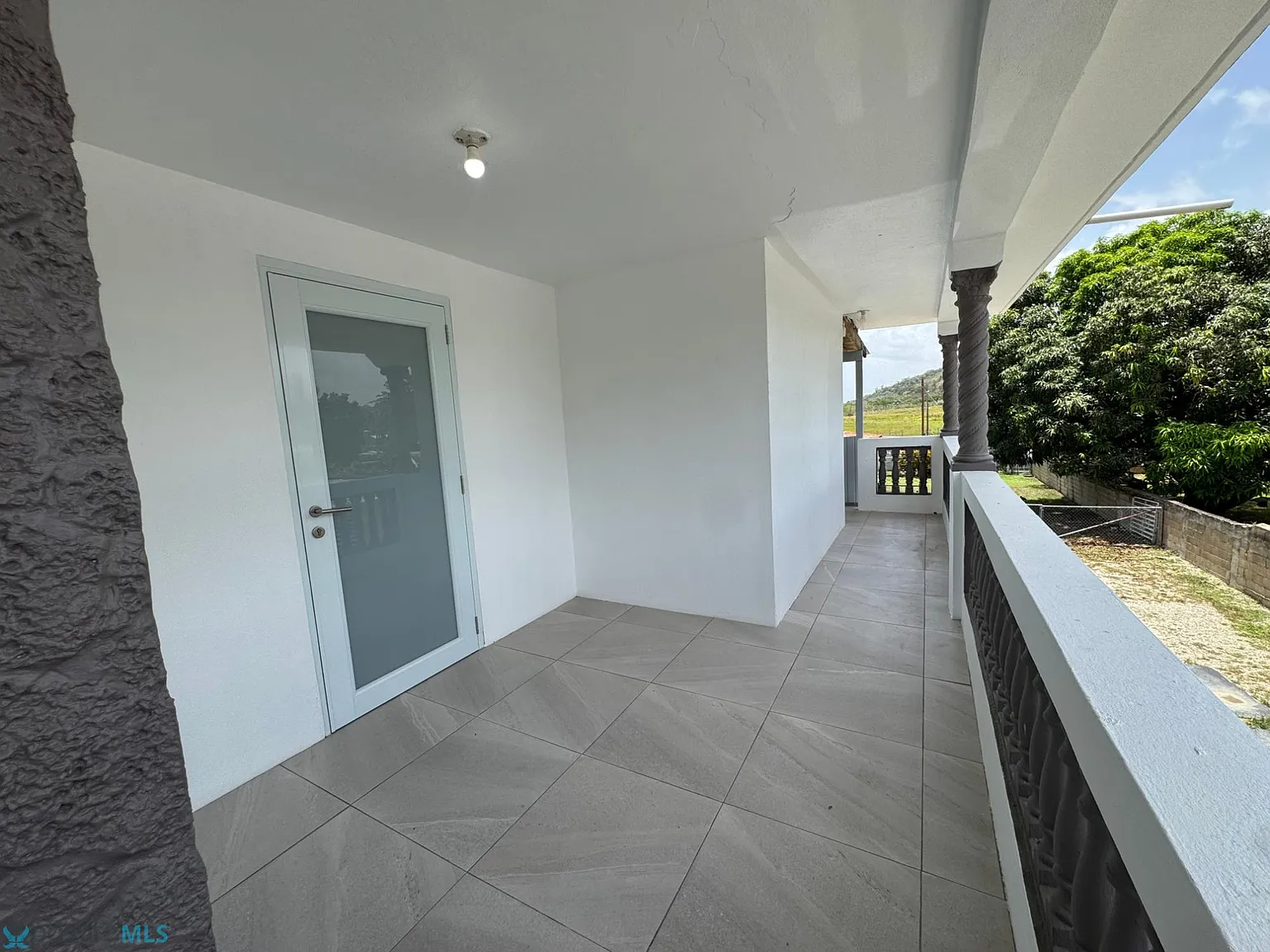 3 bed, 2.0 bath, 1000 sqft, $1,200 — Photo 3