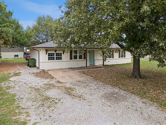 3rd image of 4111 W Sunset Ln