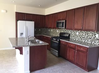 1445 S Hart Dr, Mountain House, CA 95391