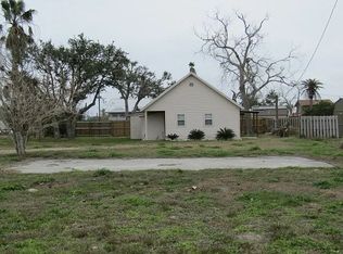 810 S Ann St #2, Rockport, TX 78382