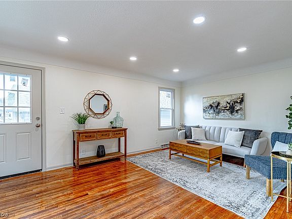 3rd image of 11305 Brunswick Ave