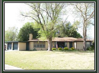 1057 S Inverness Dr, Wichita, KS 67218