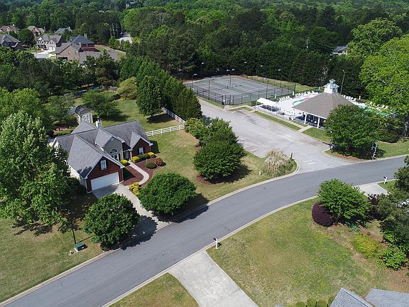 3rd image of 1610 Smoke Hill Dr