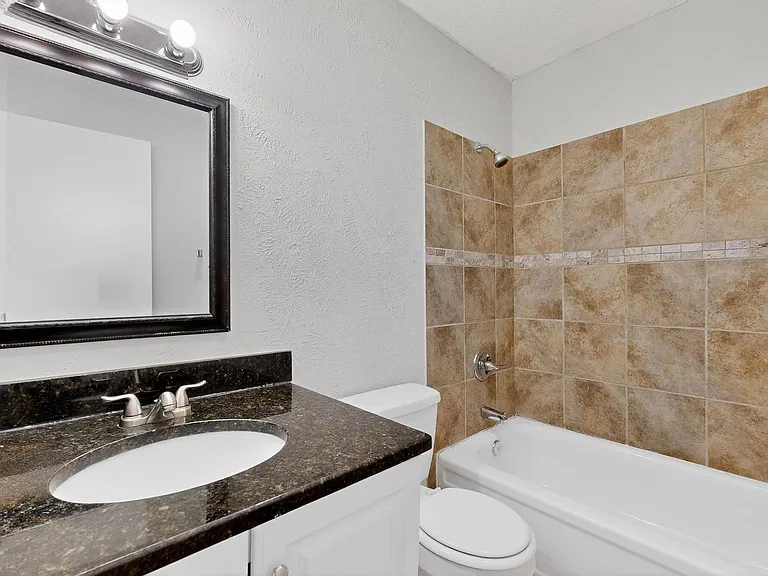 140 Trout St — Photo 27