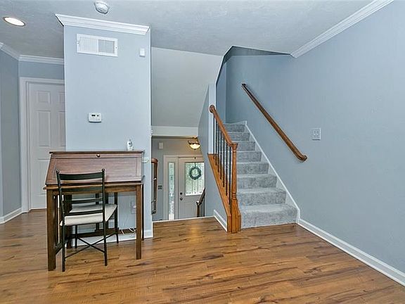 4th image of 1004 Saint Andrews Ct