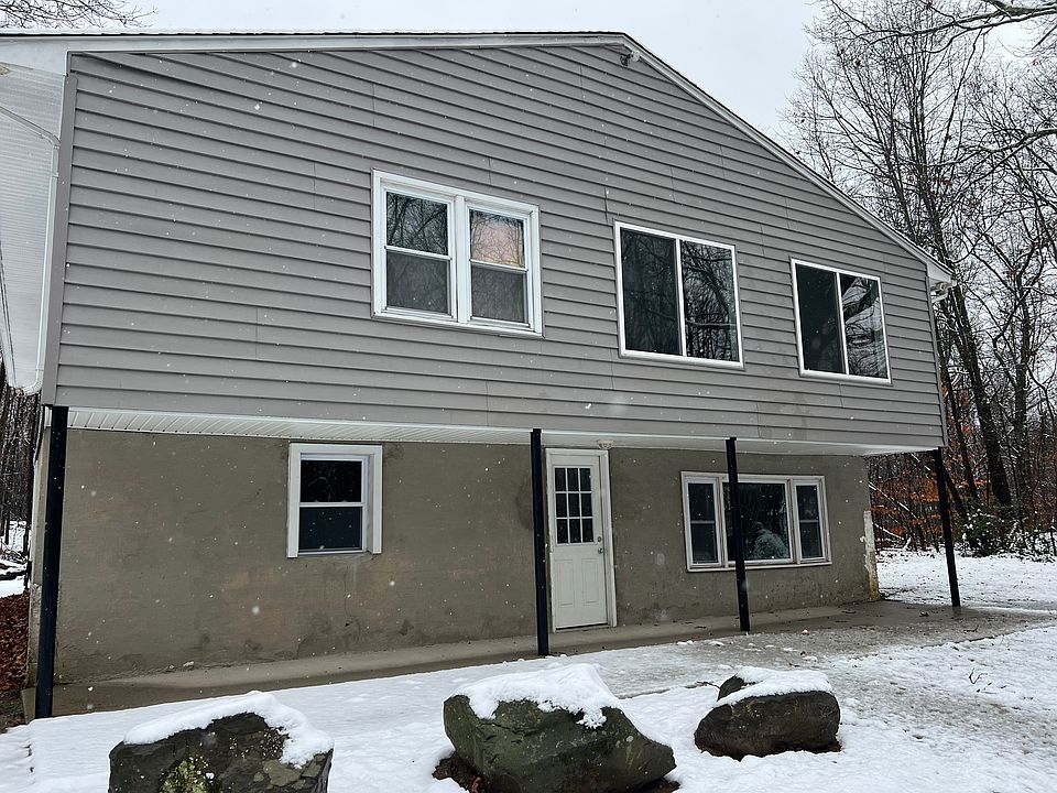 1st image of 70 Krystal Ln Unit 1
