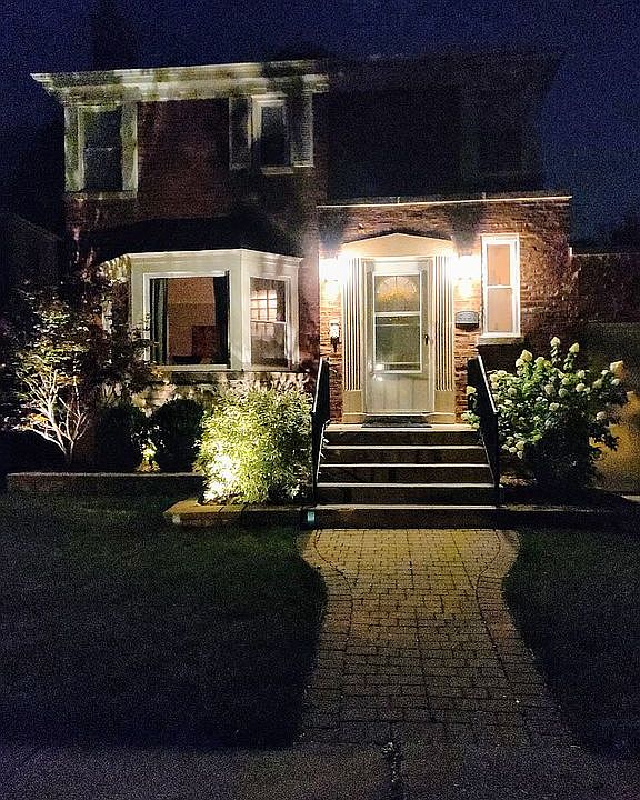 1st image of 6121 N Kedvale Ave