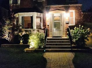 6121 N Kedvale Ave, Chicago, IL 60646