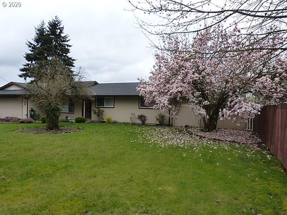 2nd image of 12402 NE 49th St