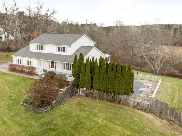 94 Richards Rd, Chenango Forks, NY 13746