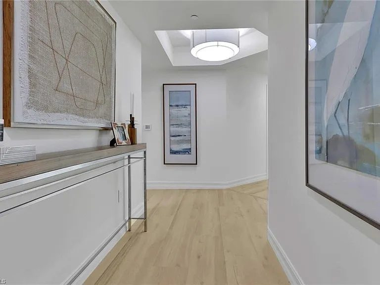 2728 Tiburon Blvd E #302 — Photo 17