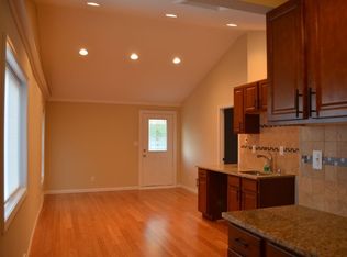 29049 Rush St, Garden City, MI 48135