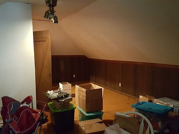 5th image of 206 W Caroline St