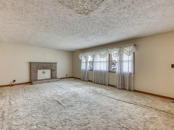 4th image of 428 Allen Dr