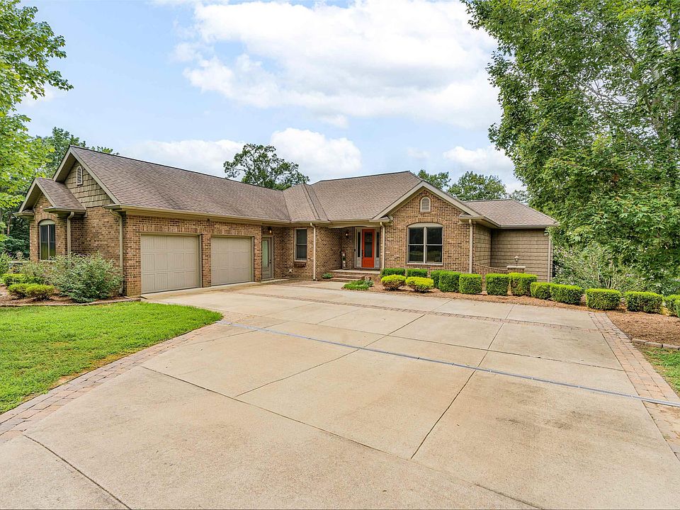 1st image of 76 Crane Ln