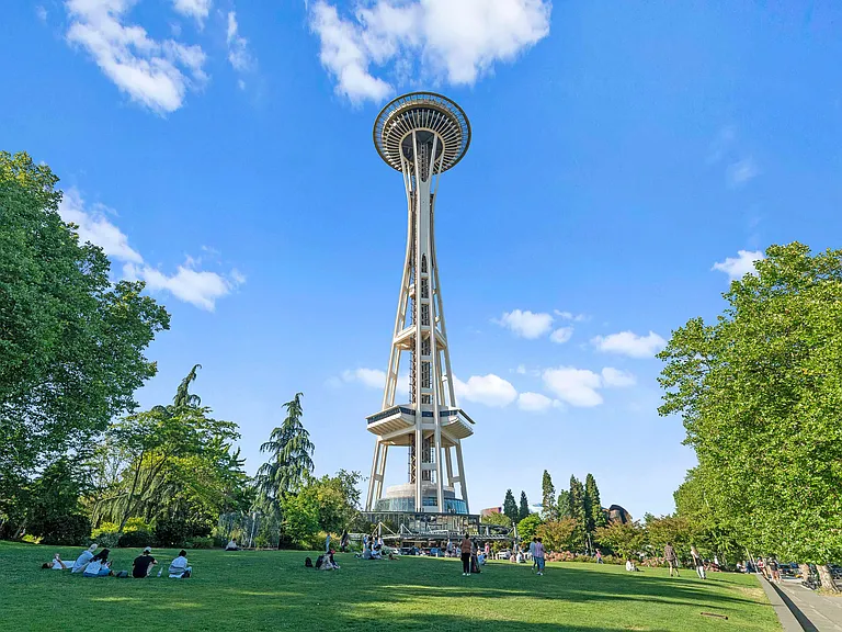 Walking distance to the Space Needle