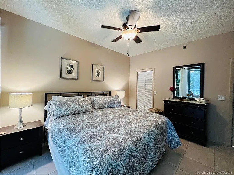 221 NE Plantation Rd #215 — Photo 31