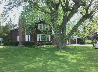 6643 Fairville Station Rd, Newark, NY 14513