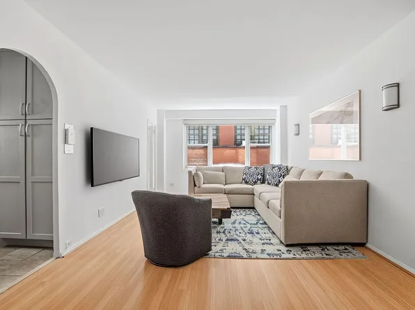 400 E 77th St APT 3E, New York, NY 10075