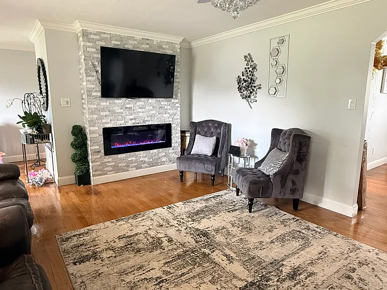 6017 Glenmay Dr — Photo 3