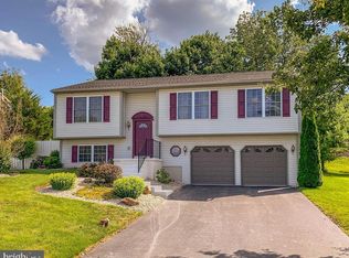 4430 Hillside Rd, Reading, PA 19606