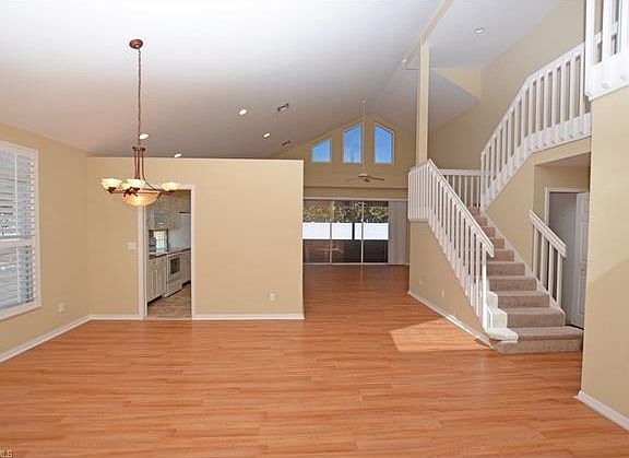 3rd image of 18161 Horseshoe Bay Cir