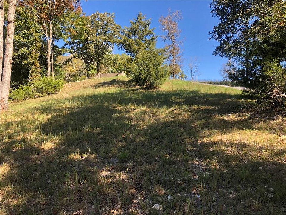2nd image of 50 Woodlake Dr
