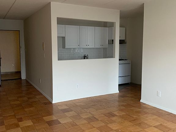 3rd image of 14 Sweetfield Cir #3F