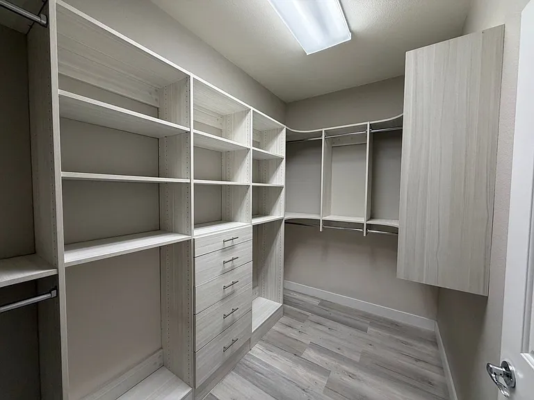 8542 Windsor Run St — Photo 10