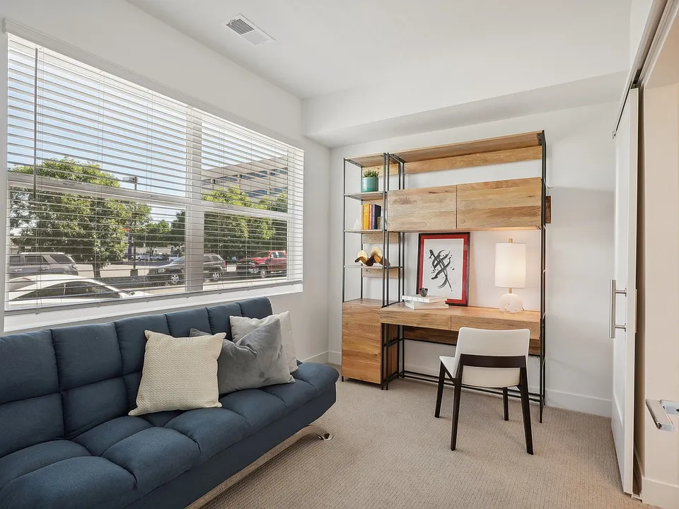 3rd bedroom- perfect for a 3bedroom with private bath or work from home induvial office with private office