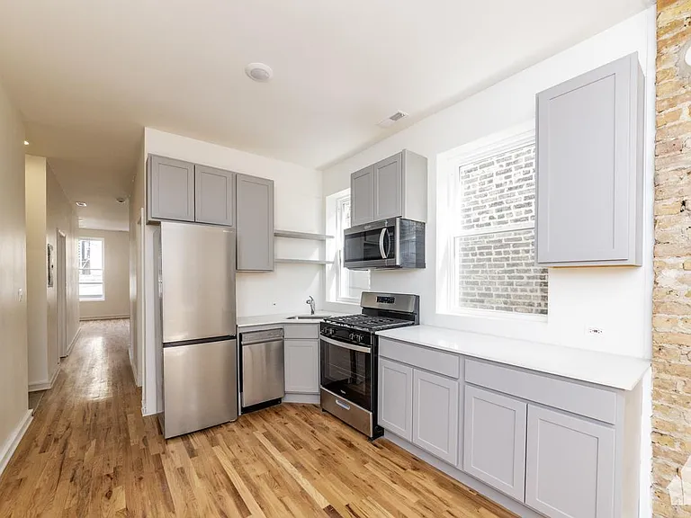 1638 W 18th Pl #2R — Photo 1