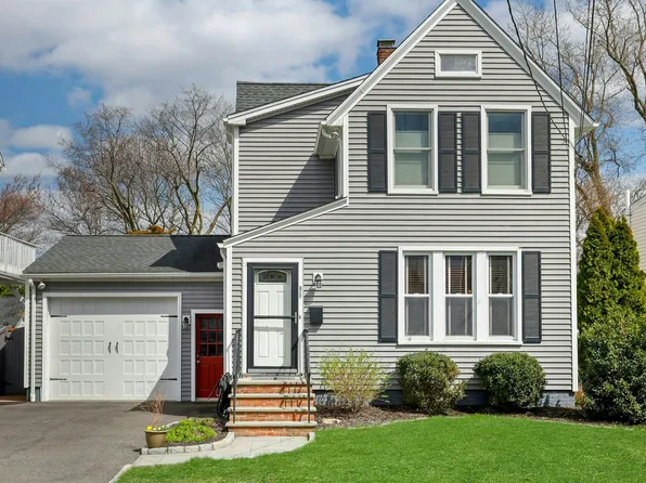 95 Beaumont Street, Fairfield, CT 06824