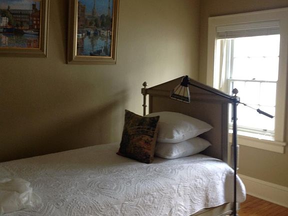 This room now has. Queen bed.