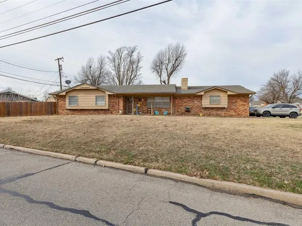 5600 NW 59th St, Warr Acres, OK 73122