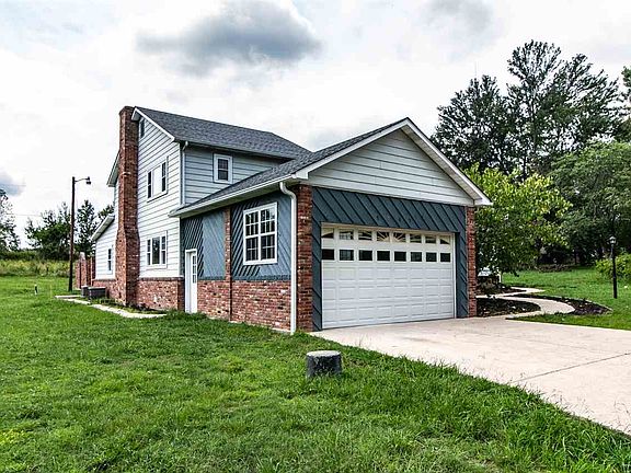 3rd image of 5065 Linwood Dr