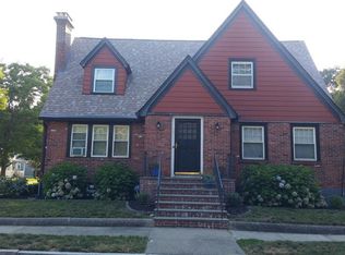 77 Alexander St, Providence, RI 02907