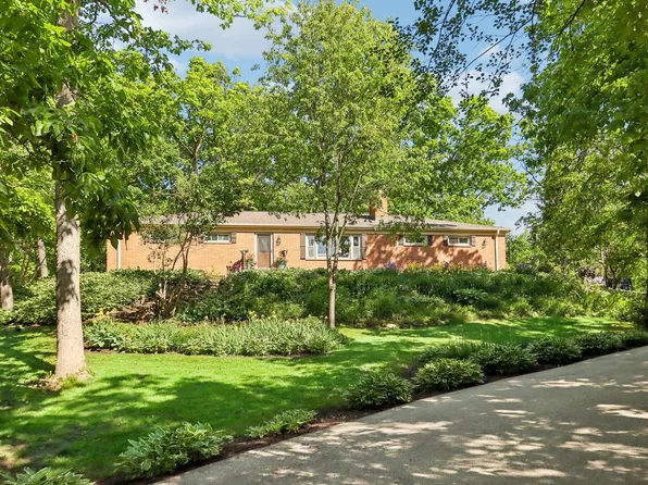 W224S4131 Guthrie ROAD, Waukesha, WI 53189
