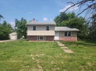 301 Cherry St, Fidelity, IL 62030