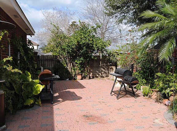 5th image of 1309 El Presidente Ave