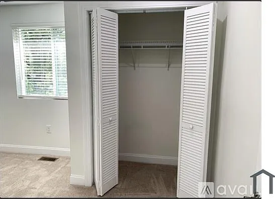 722 S 40th St — Photo 28