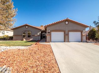 4776 Sunrise Cir, Farmington, NM 87401