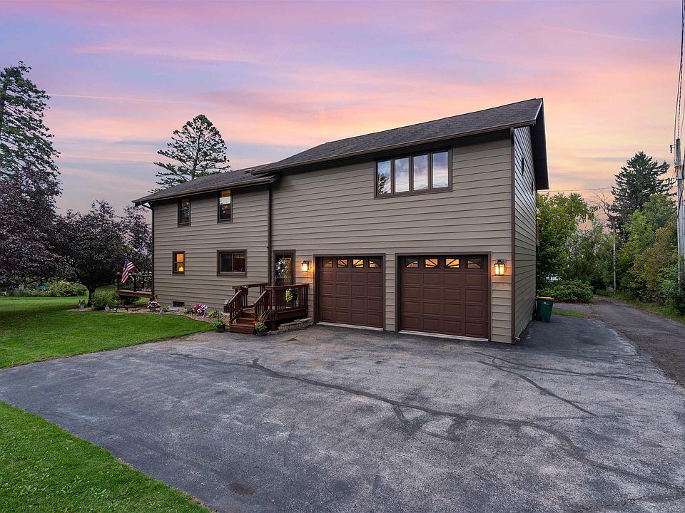 1st image of 4 Lakeside Ct