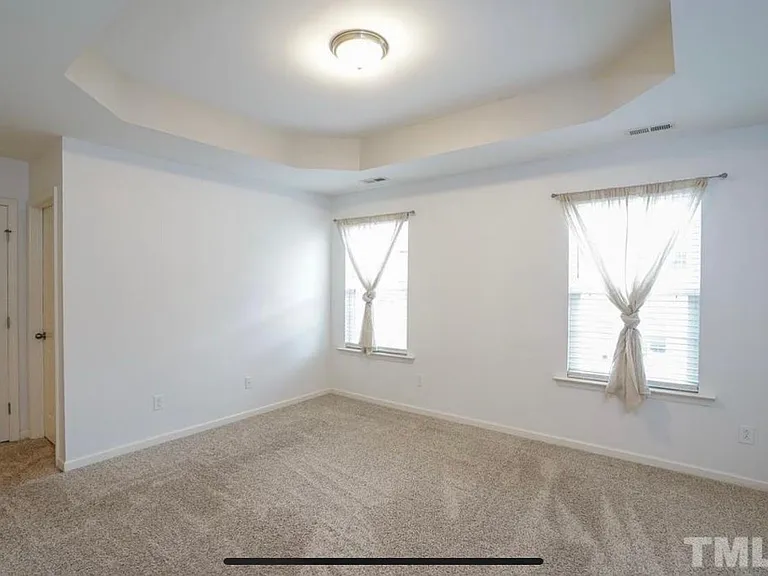 407 Stone Flower Ln — Photo 2
