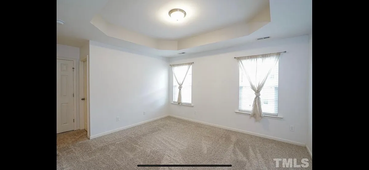 Building Photo - 407 Stone Flower Ln