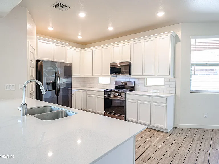 16739 W Sand Hills Rd — Photo 15