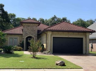 13 Lakeside Dr, Gulf Shores, AL 36542