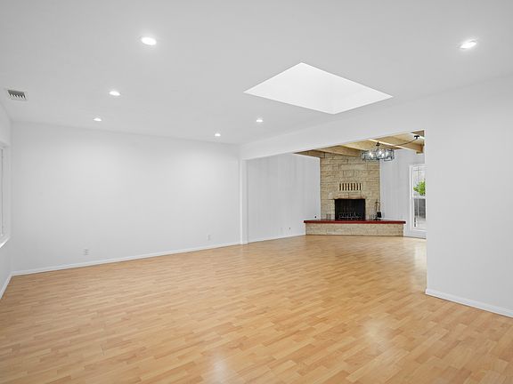 4th image of 3029 Los Olivos Ln